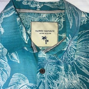 💯 % SILK “TROPICAL” S/S SHIRT NEW - NEVER WORN!
